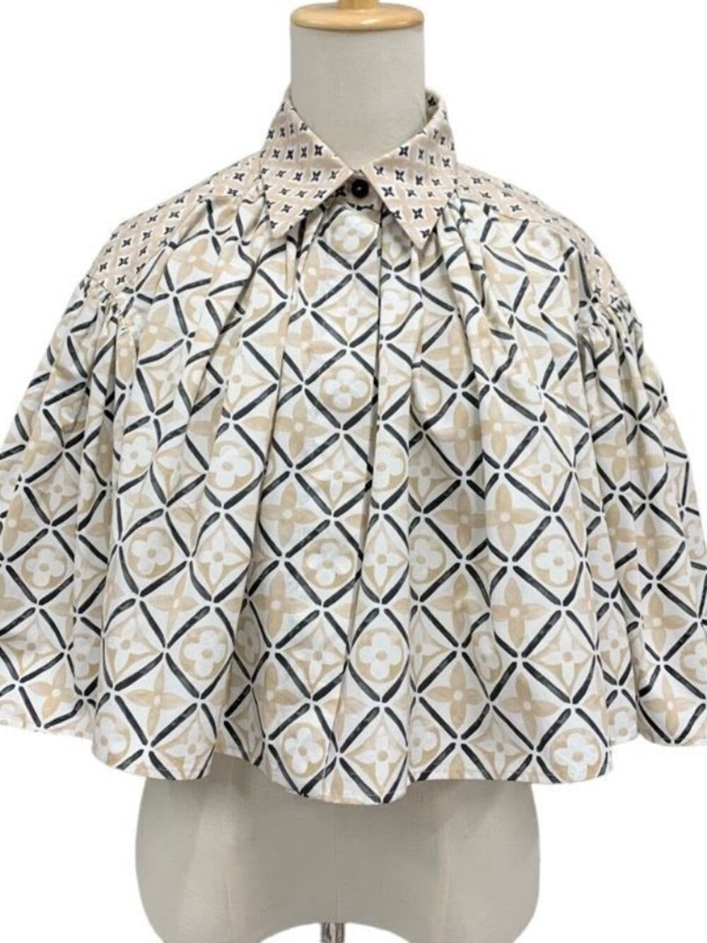 Louis Vuitton By The Pool Blouse Shirt Cotton Beige Monogram Cape - Picture 2 of 8